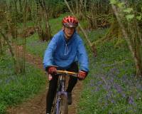 Bastien sur le sentier du Tour du Lac